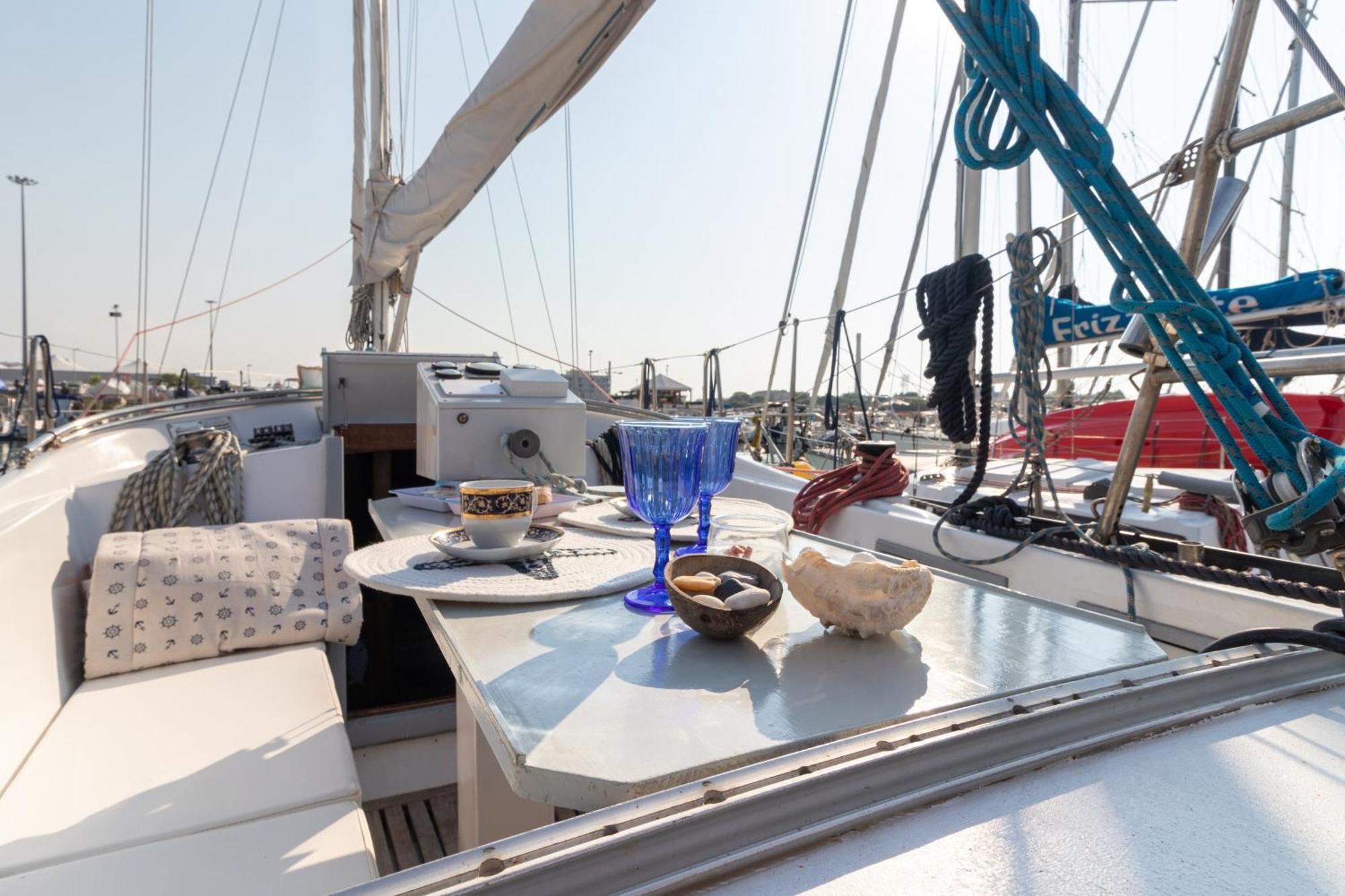 מלון בארי Quo Vadis Yacht מראה חיצוני תמונה